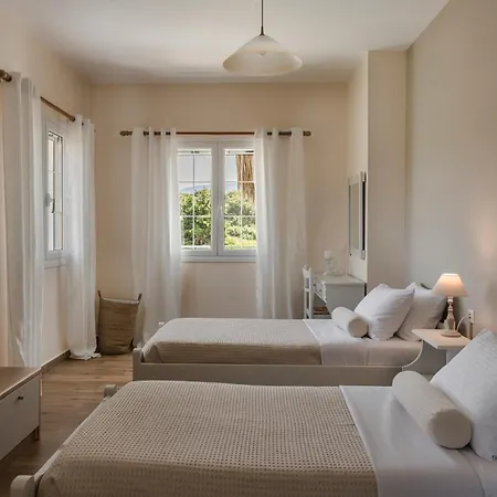 Theros Retreat Apartmanhotel Szpartiá