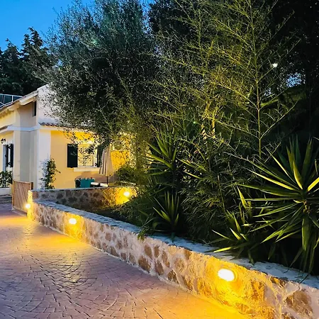 Apartmanhotel Theros Retreat 4*