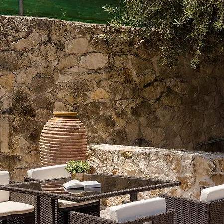 Apartmanhotel Theros Retreat Szpartiá