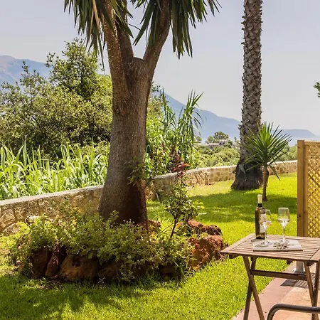 Theros Retreat Spartia (Kefalonia)