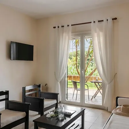 Theros Retreat Spartia (Kefalonia)