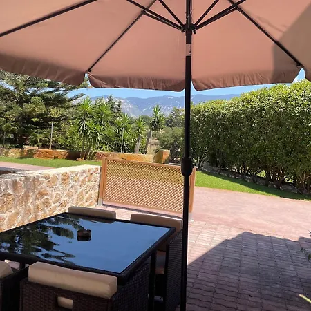 Theros Retreat Ξενοδοχείο με διαμερίσματα 4*