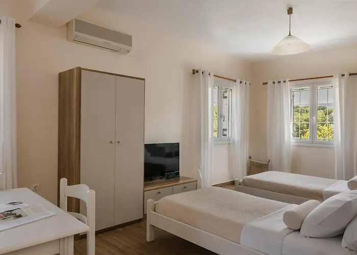 Theros Retreat Spartia (Kefalonia)