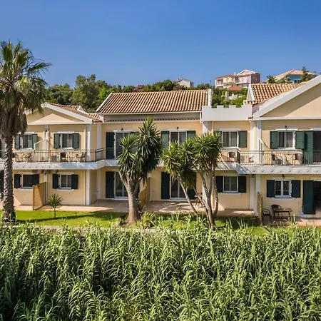 Theros Retreat Appart hôtel