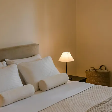 Theros Retreat Appart hôtel