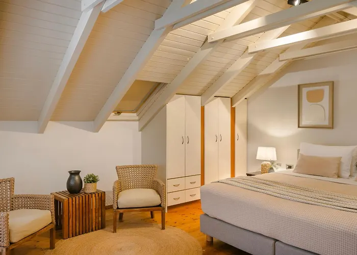 Aparthotel Theros Retreat